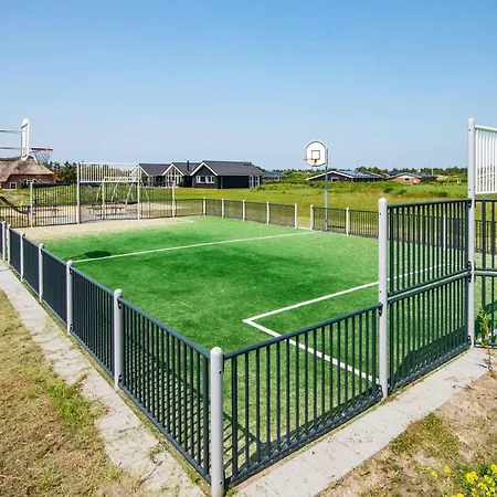 18 Person In Vakantiehuis Ringkøbing