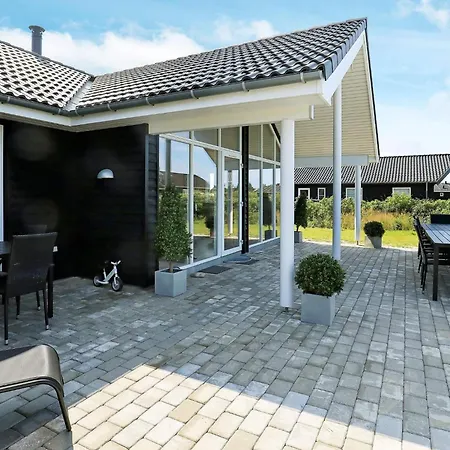 18 Person In Vakantiehuis Ringkøbing